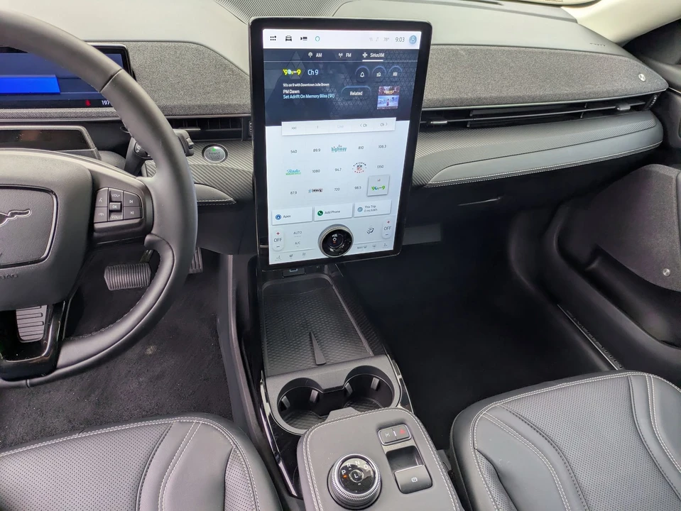 2023 Ford Mustang Mach-E - Image 23 of 31