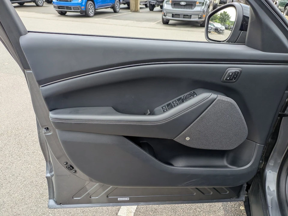 2023 Ford Mustang Mach-E - Image 16 of 31