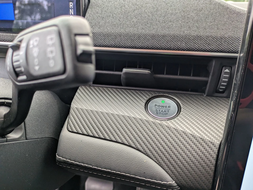 2023 Ford Mustang Mach-E - Image 27 of 31
