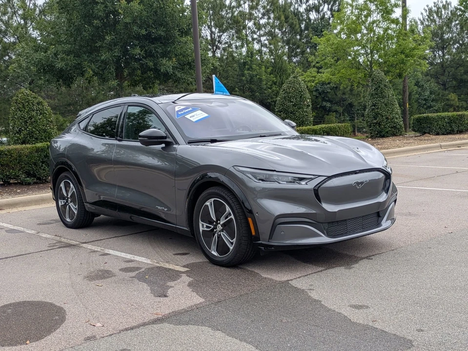 2023 Ford Mustang Mach-E - Image 2 of 31