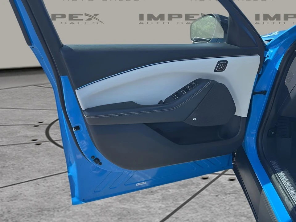 2023 Ford Mustang Mach-E - Image 27 of 31