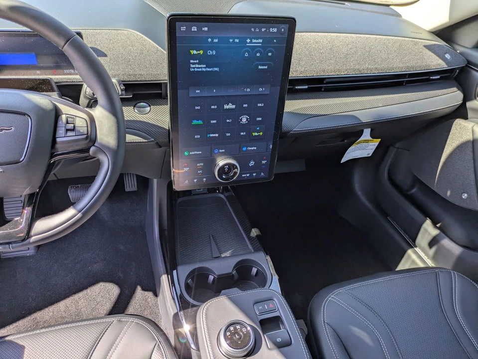 2023 Ford Mustang Mach-E - Image 23 of 31