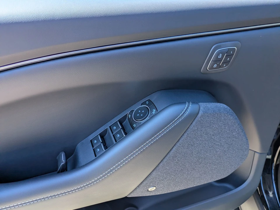 2023 Ford Mustang Mach-E - Image 17 of 31