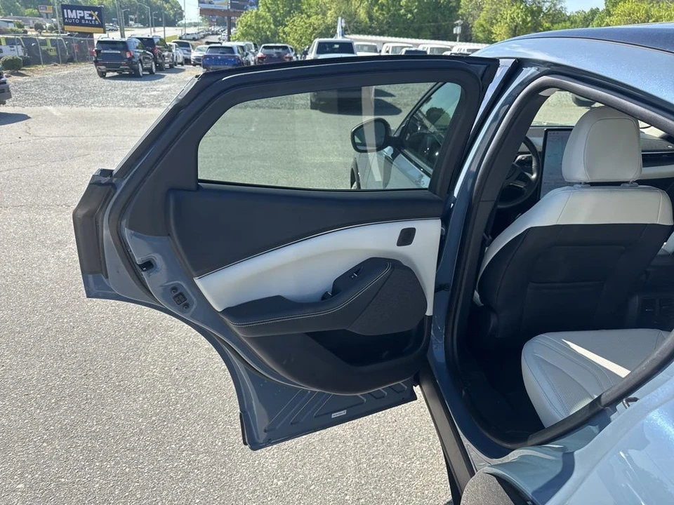 2023 Ford Mustang Mach-E - Image 26 of 31