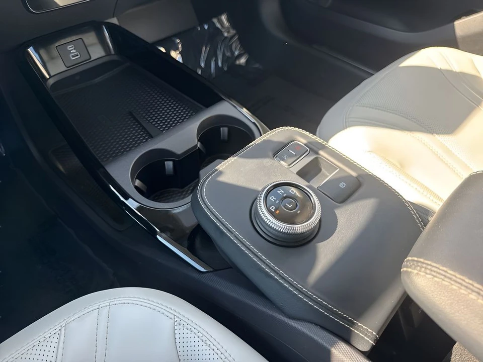 2023 Ford Mustang Mach-E - Image 17 of 31