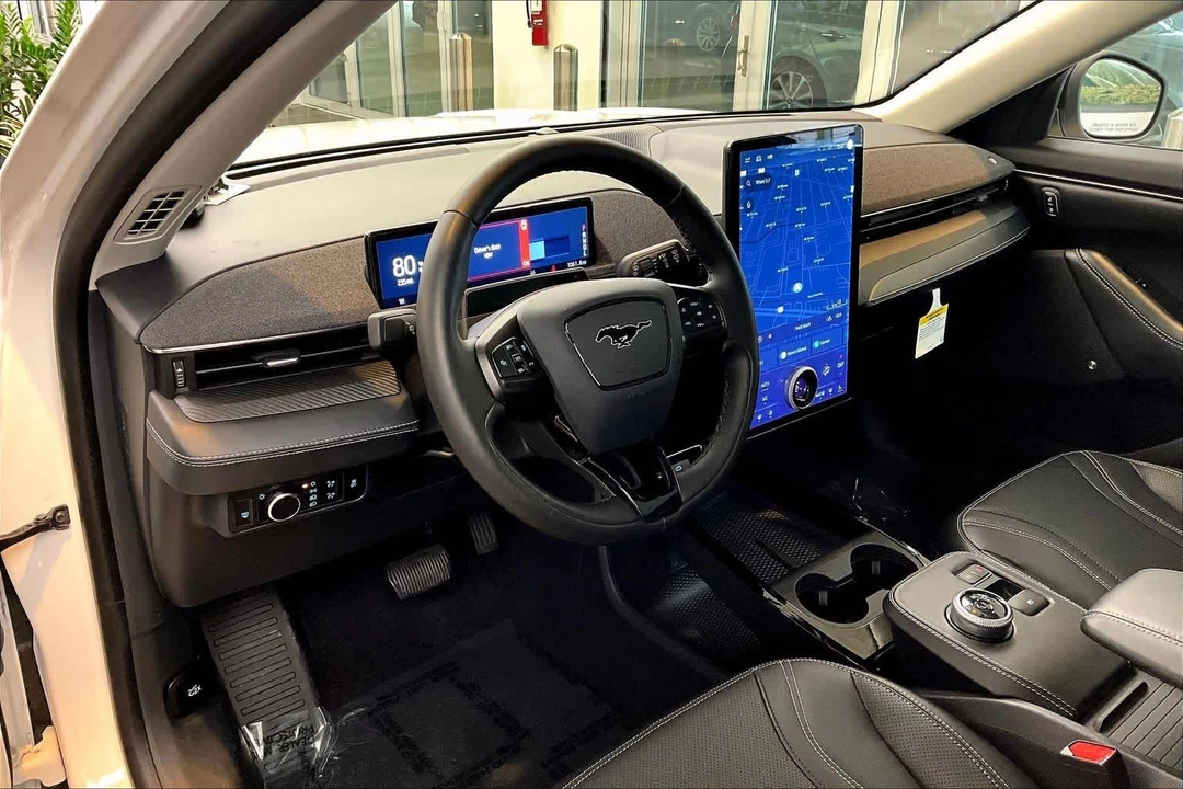 2023 Ford Mustang Mach-E - Image 17 of 21