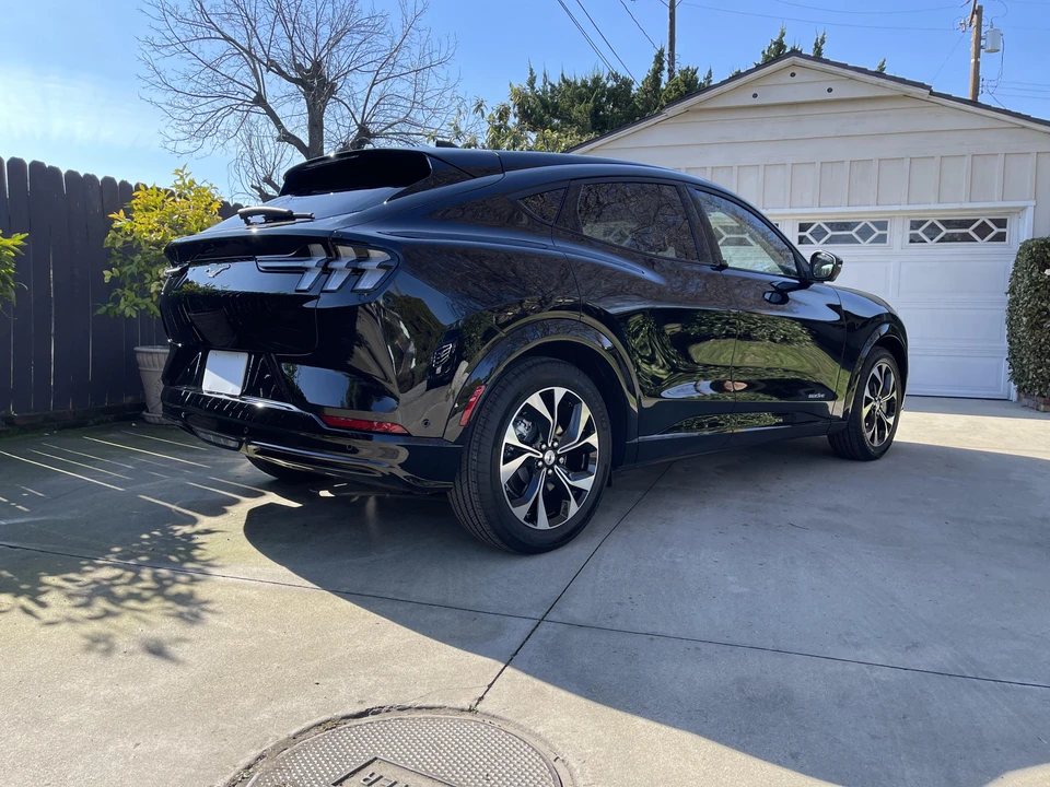 2023 Ford Mustang Mach-E - Image 29 of 31