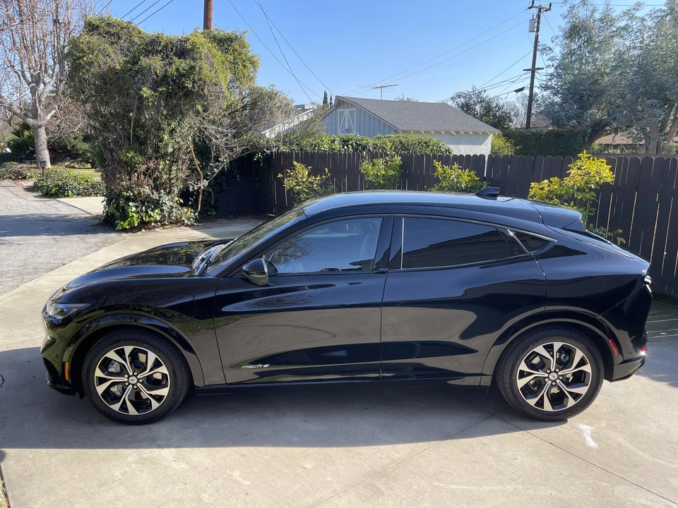 2023 Ford Mustang Mach-E - Image 15 of 31