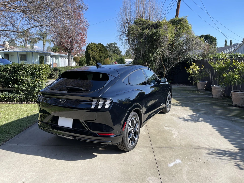 2023 Ford Mustang Mach-E - Image 25 of 31