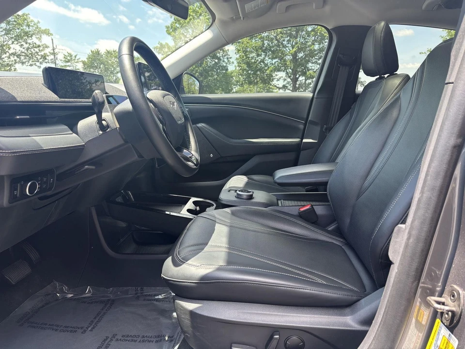 2023 Ford Mustang Mach-E - Image 25 of 28