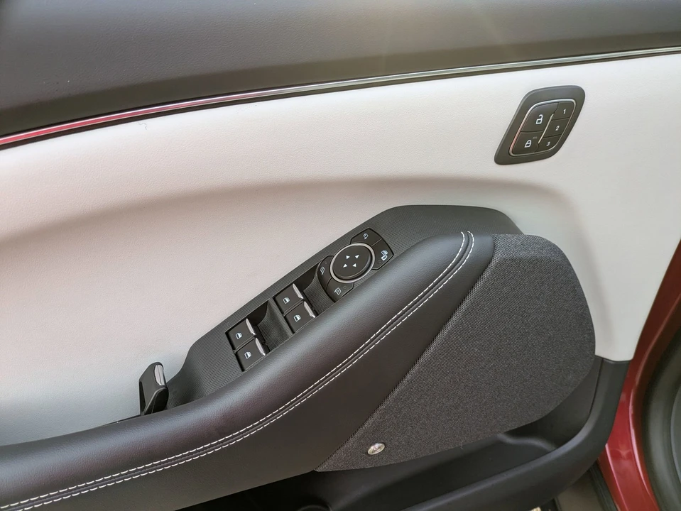 2023 Ford Mustang Mach-E - Image 17 of 21