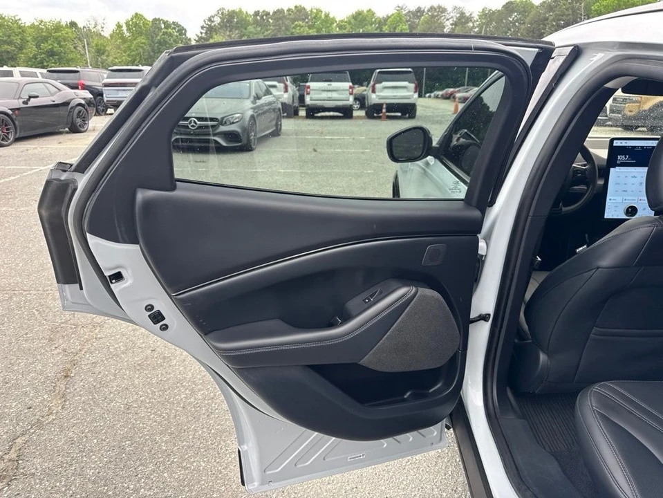 2023 Ford Mustang Mach-E - Image 27 of 31