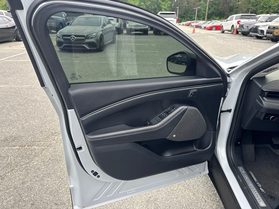 2023 Ford Mustang Mach-E - Image 25 of 31