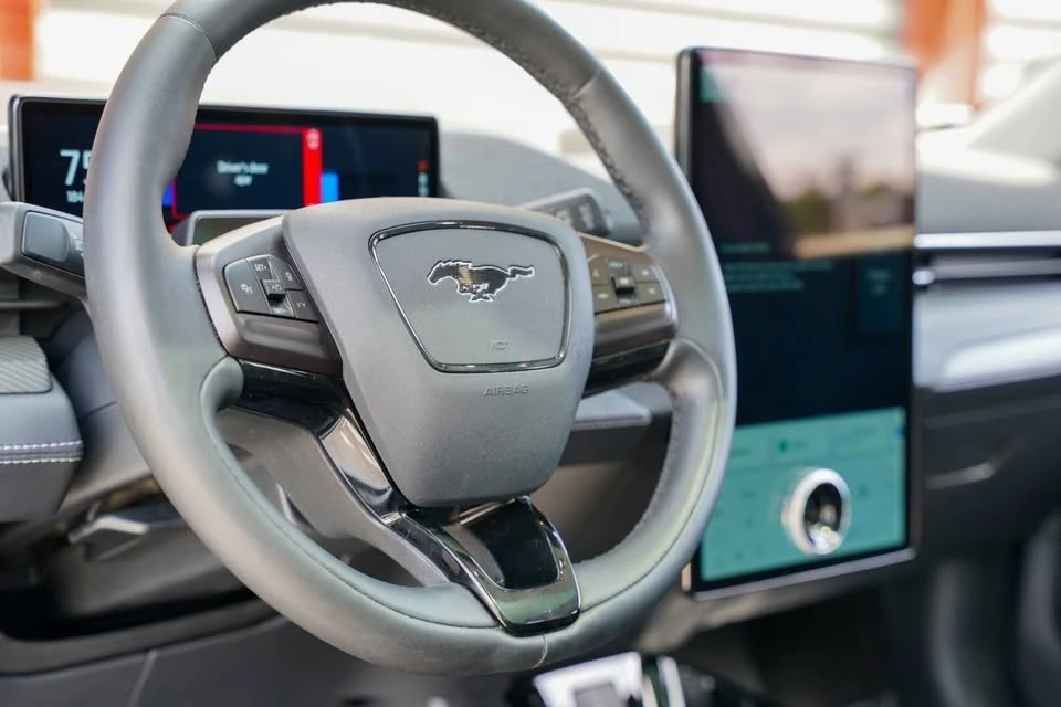 2023 Ford Mustang Mach-E - Image 18 of 20
