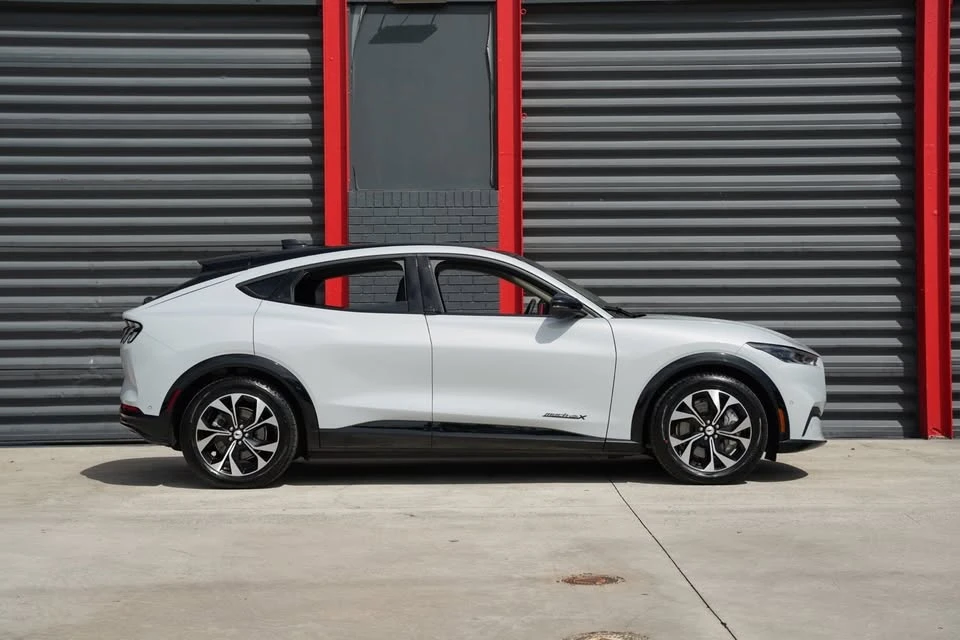 2023 Ford Mustang Mach-E - Image 15 of 20