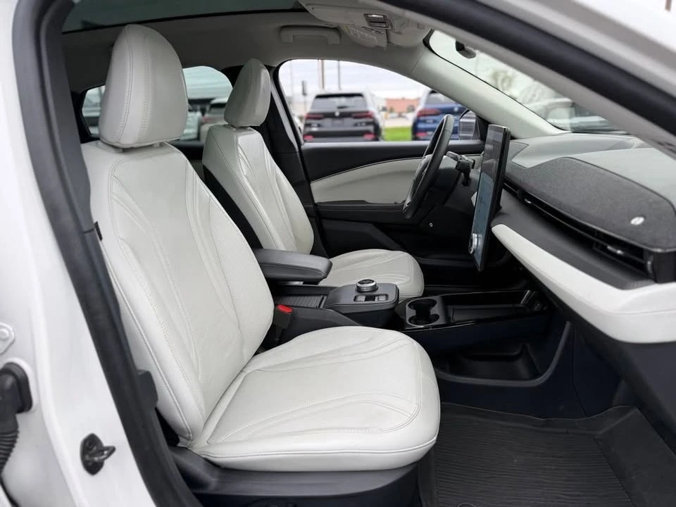 2023 Ford Mustang Mach-E - Image 16 of 20