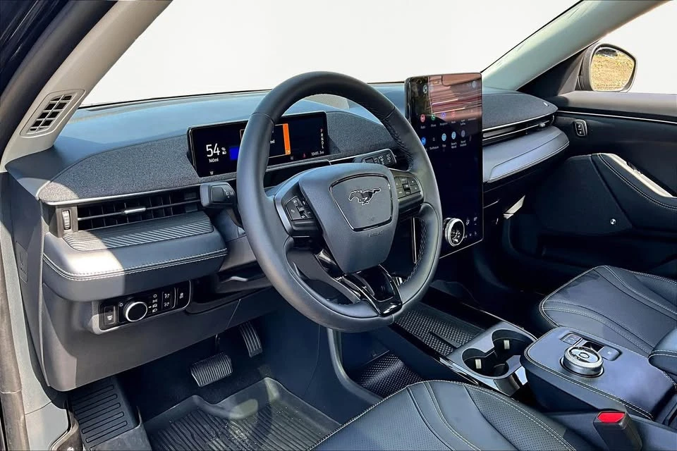 2023 Ford Mustang Mach-E - Image 5 of 10