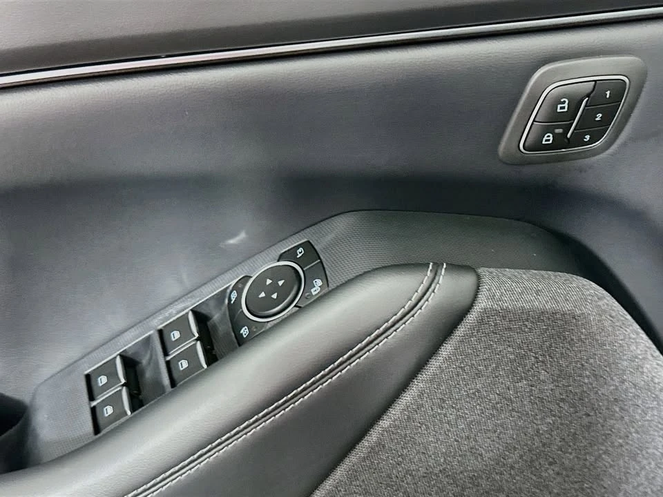 2023 Ford Mustang Mach-E - Image 19 of 20