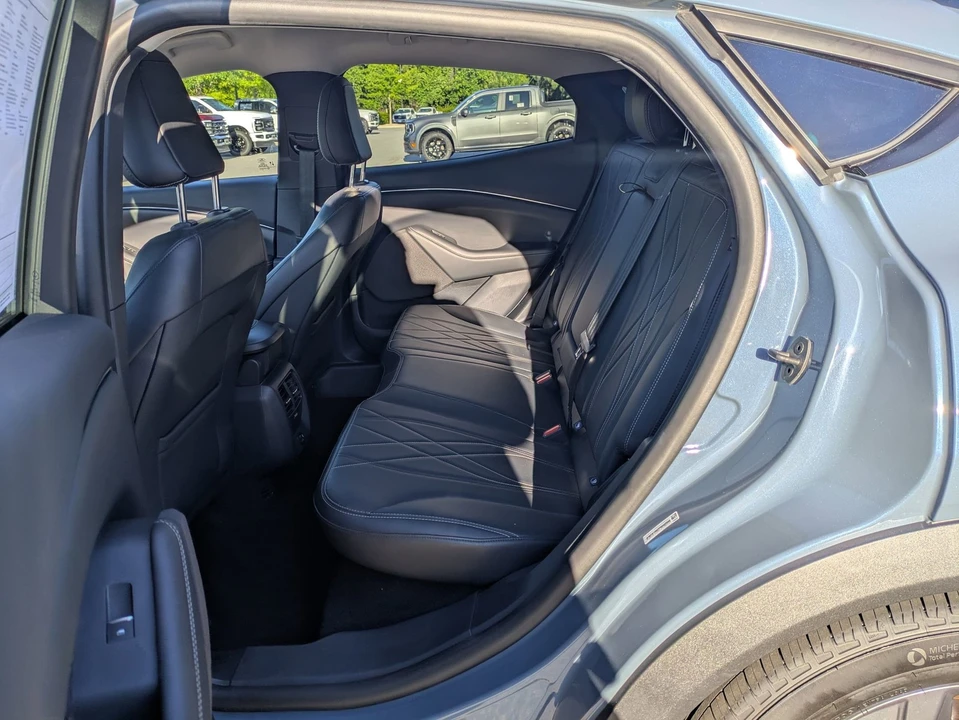 2023 Ford Mustang Mach-E - Image 29 of 31