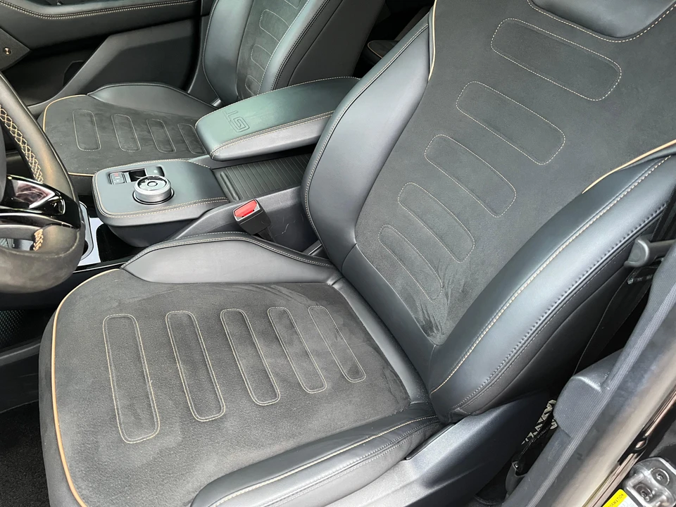2023 Ford Mustang Mach-E - Image 27 of 31
