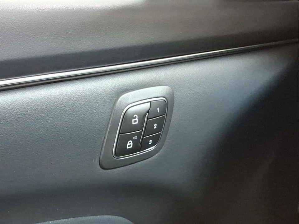 2023 Ford S550 Mustang - Image 14 of 25