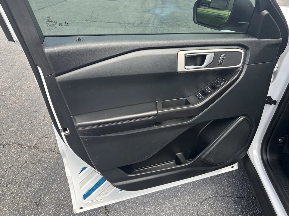 2023 Ford Explorer 6th Gen - Image 9 of 28