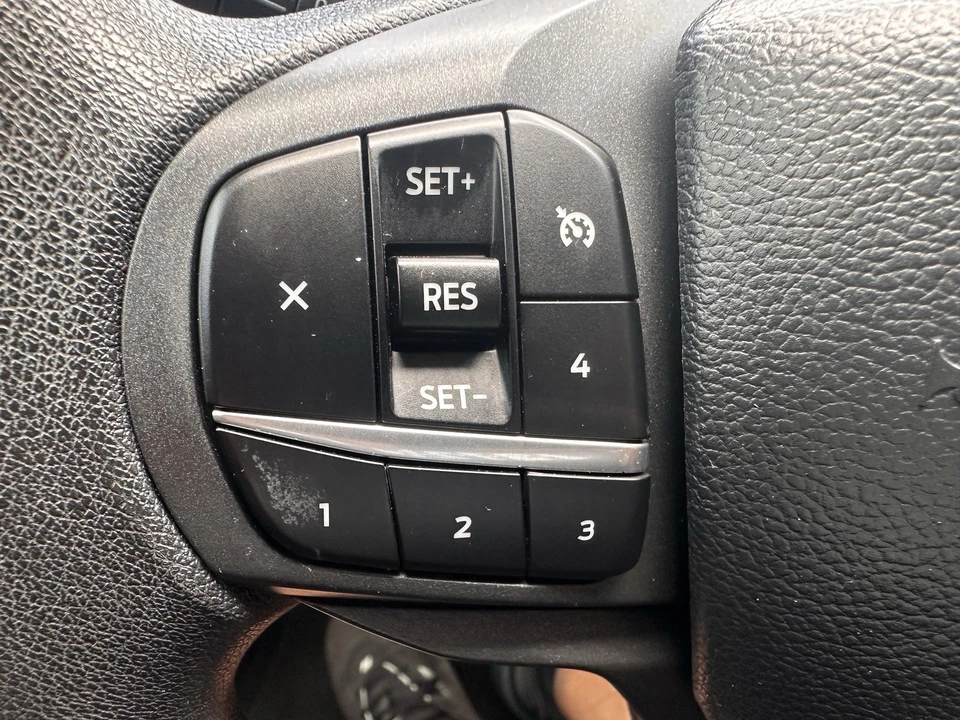 2023 Ford Explorer 6th Gen - Image 21 of 28