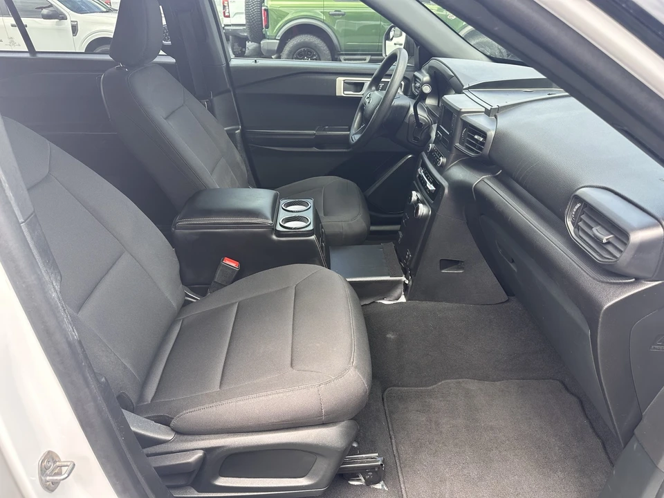 2023 Ford Explorer 6th Gen - Image 14 of 28