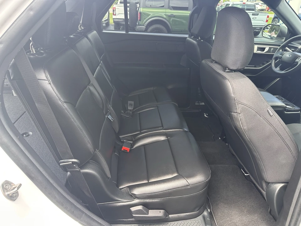 2023 Ford Explorer 6th Gen - Image 16 of 28