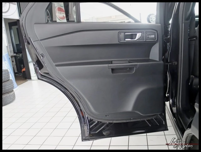2023 Ford Explorer 6th Gen - Image 24 of 28