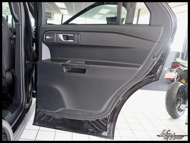 2023 Ford Explorer 6th Gen - Image 25 of 28