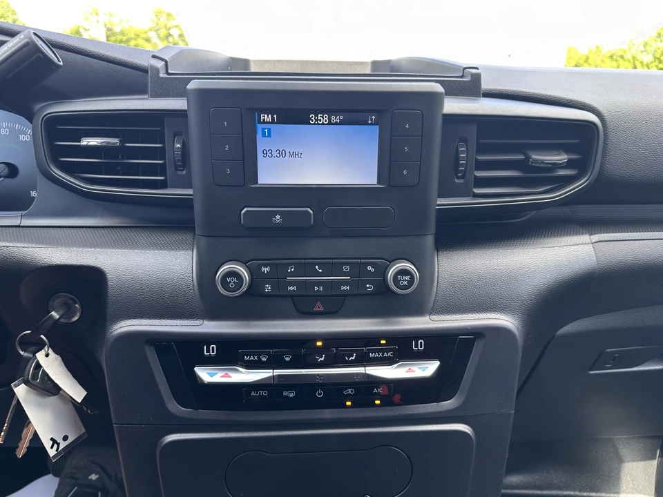 2023 Ford Explorer 6th Gen - Image 25 of 28