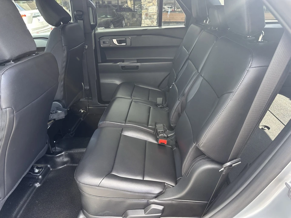 2023 Ford Explorer 6th Gen - Image 15 of 28