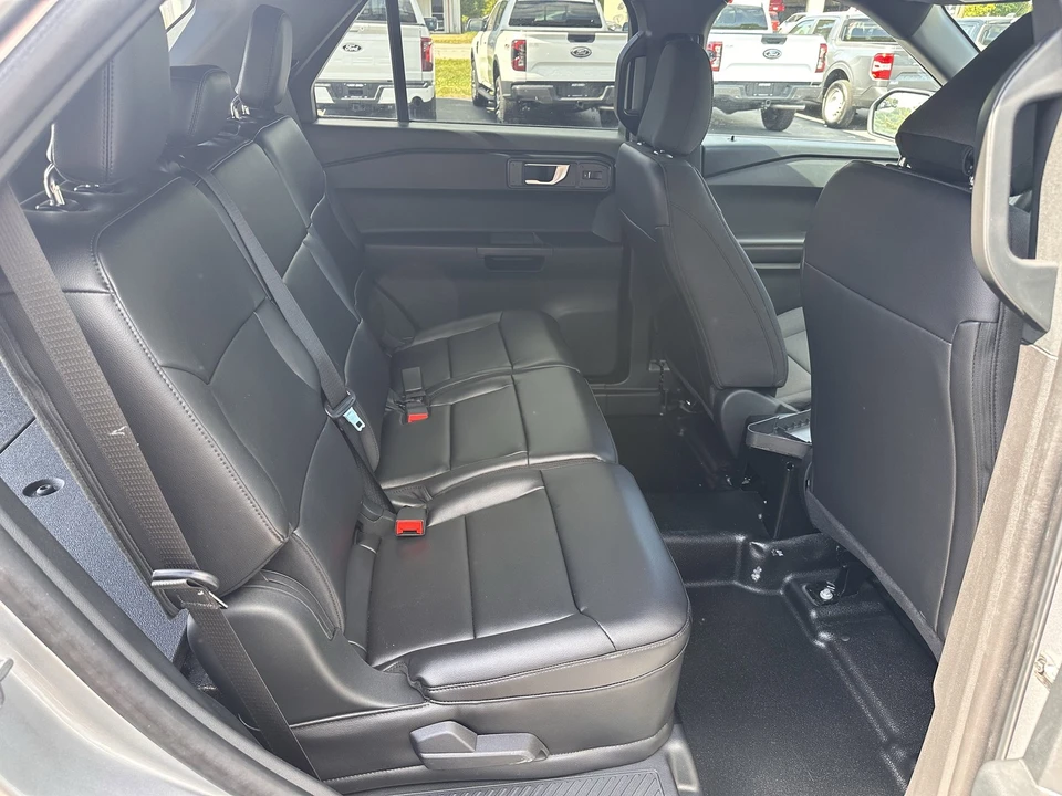 2023 Ford Explorer 6th Gen - Image 5 of 28