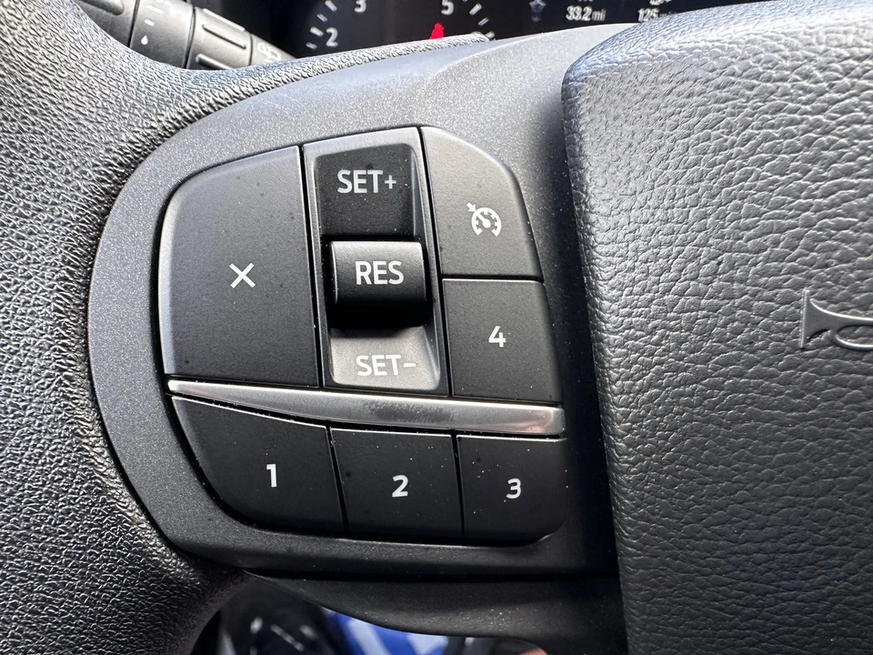 2023 Ford Explorer 6th Gen - Image 21 of 28