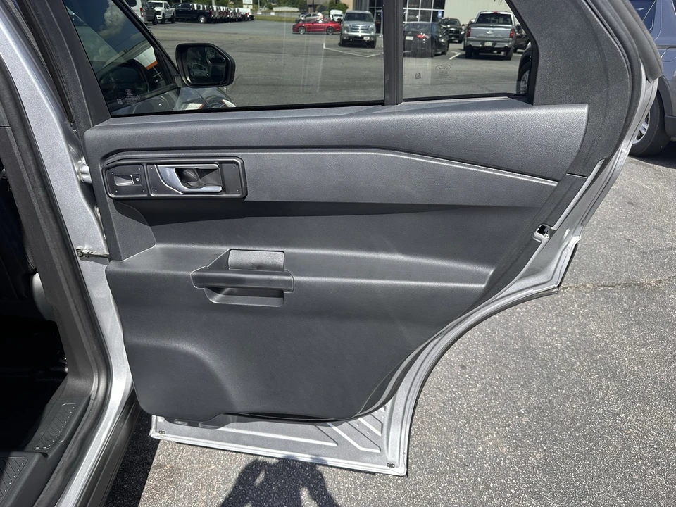 2023 Ford Explorer 6th Gen - Image 18 of 28