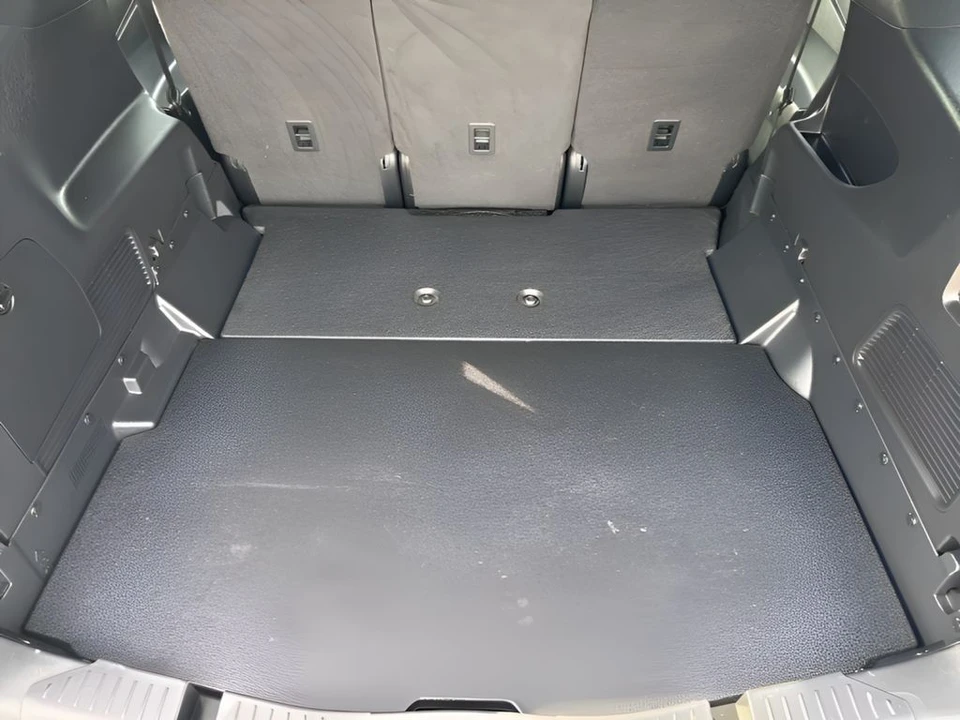2023 Ford Explorer 6th Gen - Image 30 of 31