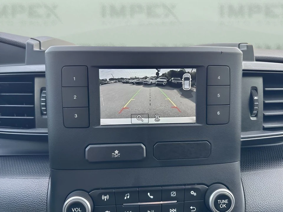 2023 Ford Explorer 6th Gen - Image 20 of 31