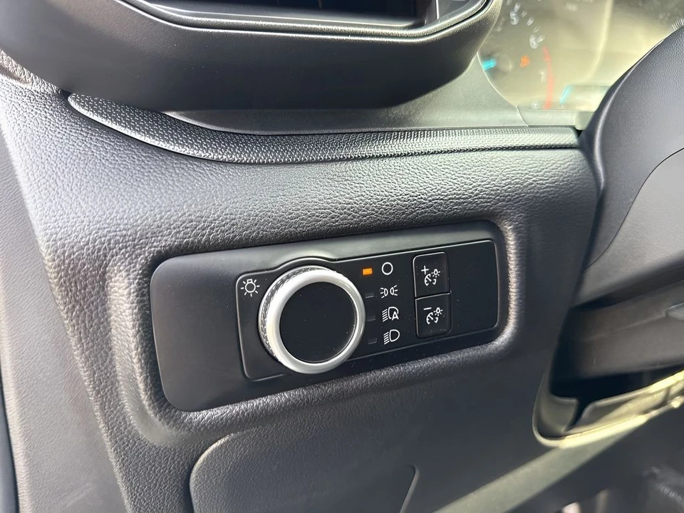 2023 Ford Explorer 6th Gen - Image 11 of 31