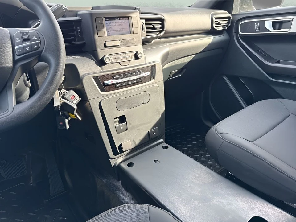 2023 Ford Explorer 6th Gen - Image 18 of 31