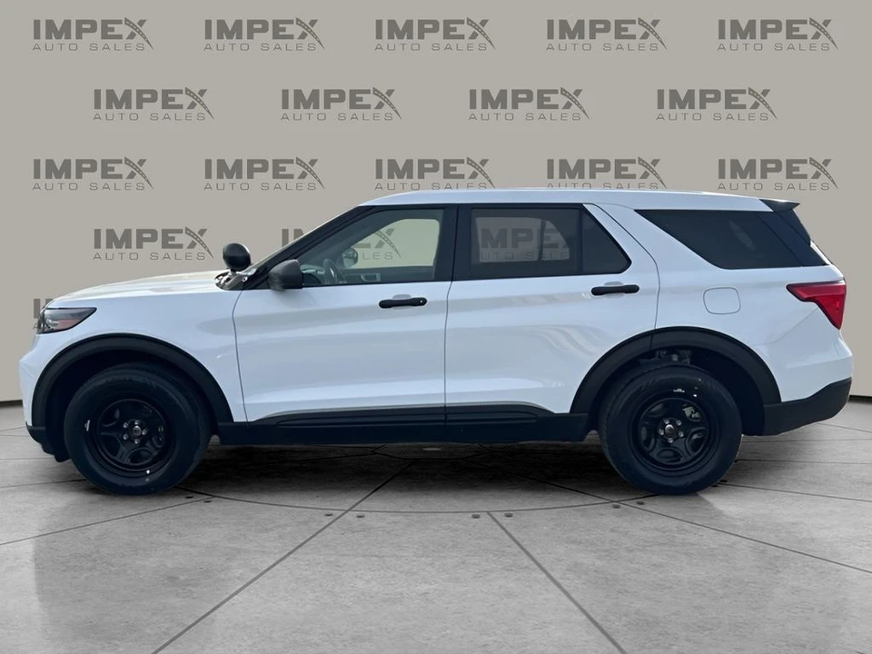 2023 Ford Explorer 6th Gen - Image 2 of 31