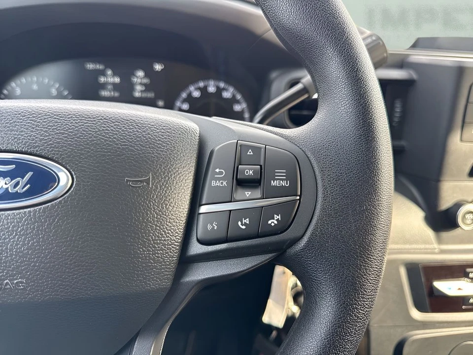 2023 Ford Explorer 6th Gen - Image 17 of 31