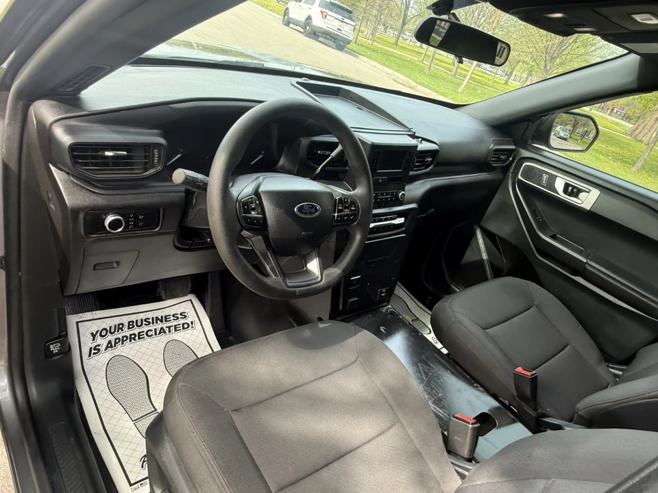 2023 Ford Explorer 6th Gen - Image 26 of 31
