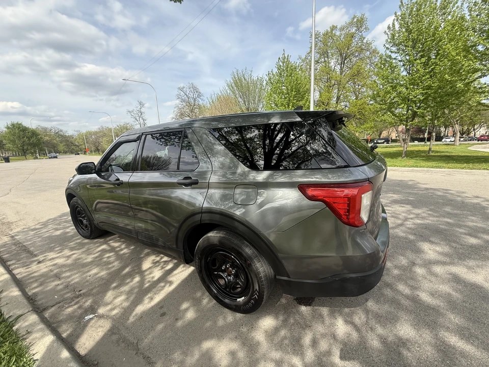 2023 Ford Explorer 6th Gen - Image 11 of 31