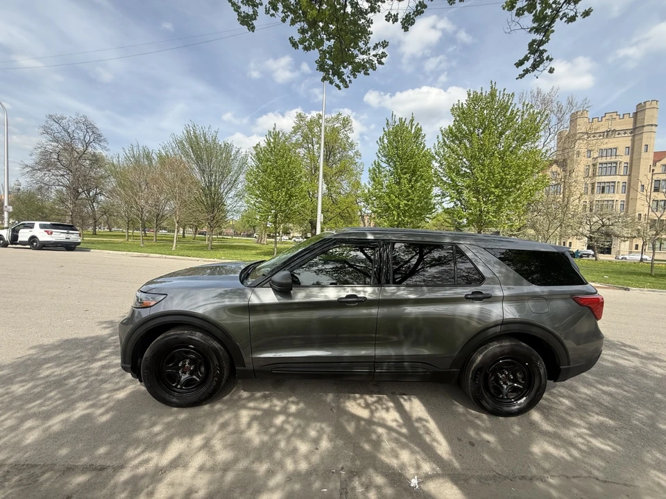 2023 Ford Explorer 6th Gen - Image 9 of 31