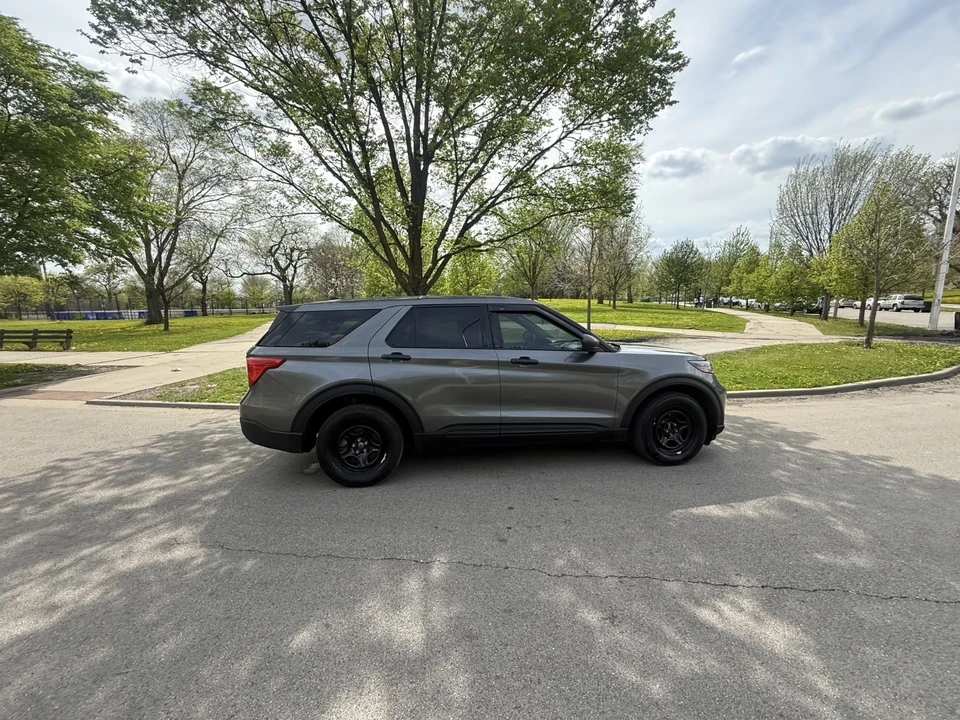 2023 Ford Explorer 6th Gen - Image 16 of 31