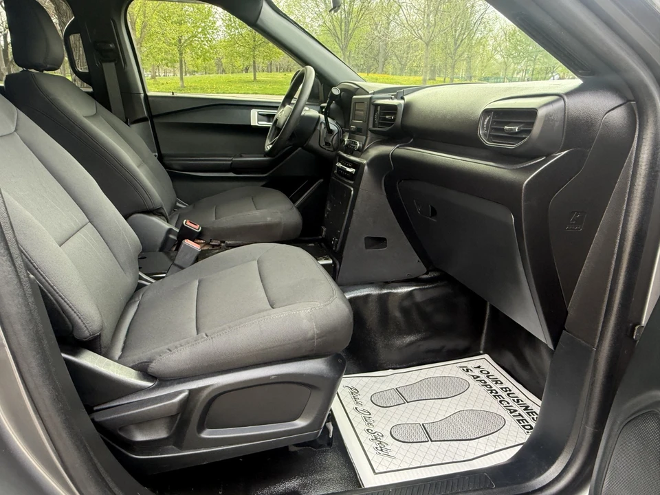 2023 Ford Explorer 6th Gen - Image 29 of 31