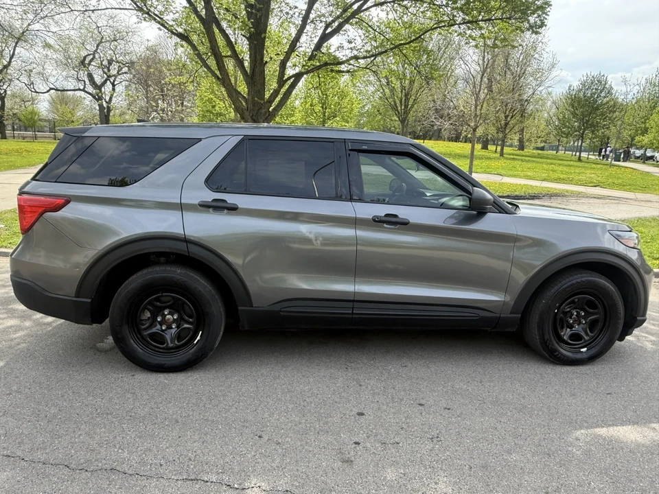 2023 Ford Explorer 6th Gen - Image 17 of 31
