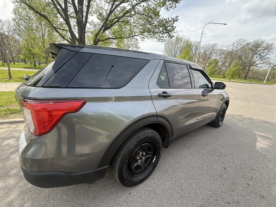 2023 Ford Explorer 6th Gen - Image 14 of 31