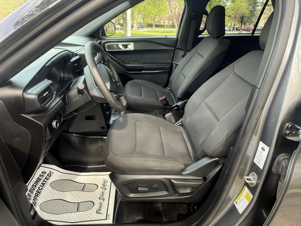 2023 Ford Explorer 6th Gen - Image 25 of 31
